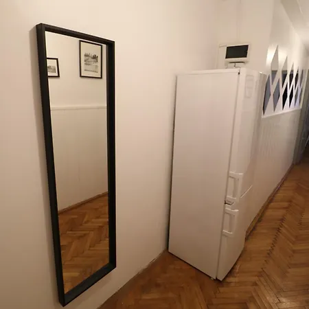 Cozy Old Town - Free Minibar *