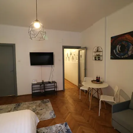 Cozy Old Town - Free Minibar