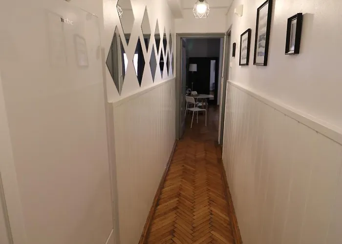 Cozy Old Town - Free Minibar *