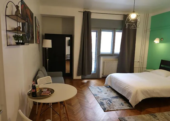 Cozy Old Town - Free Minibar Апартаменти