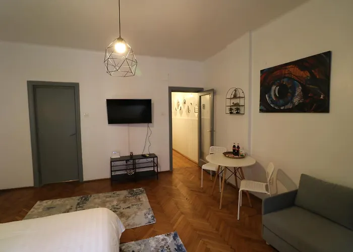 Cozy Old Town - Free Minibar